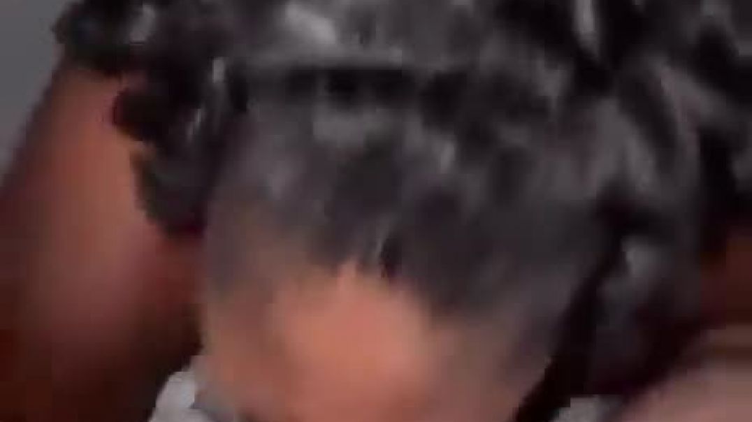 ⁣slay-queen-poked-both-sides