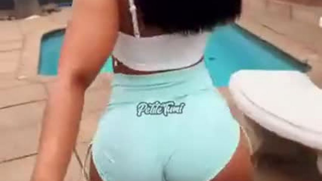 ⁣round ass