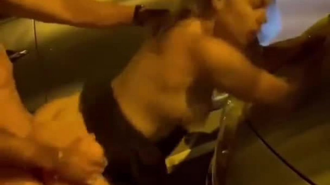 ⁣Horny-Drunk-White-Couple-Have-Sex-On-The-Street