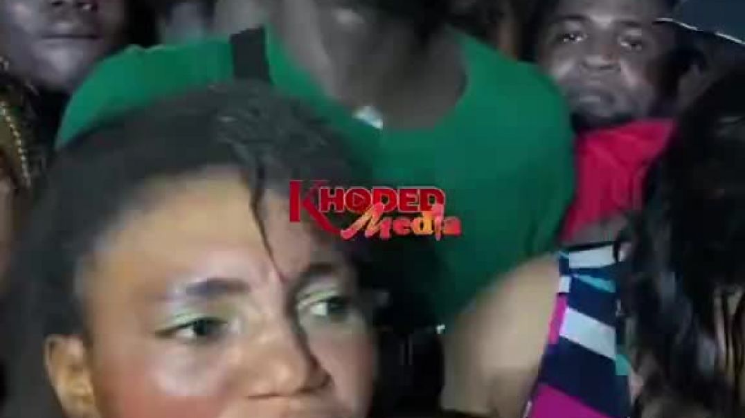 Shay-concert-sex
