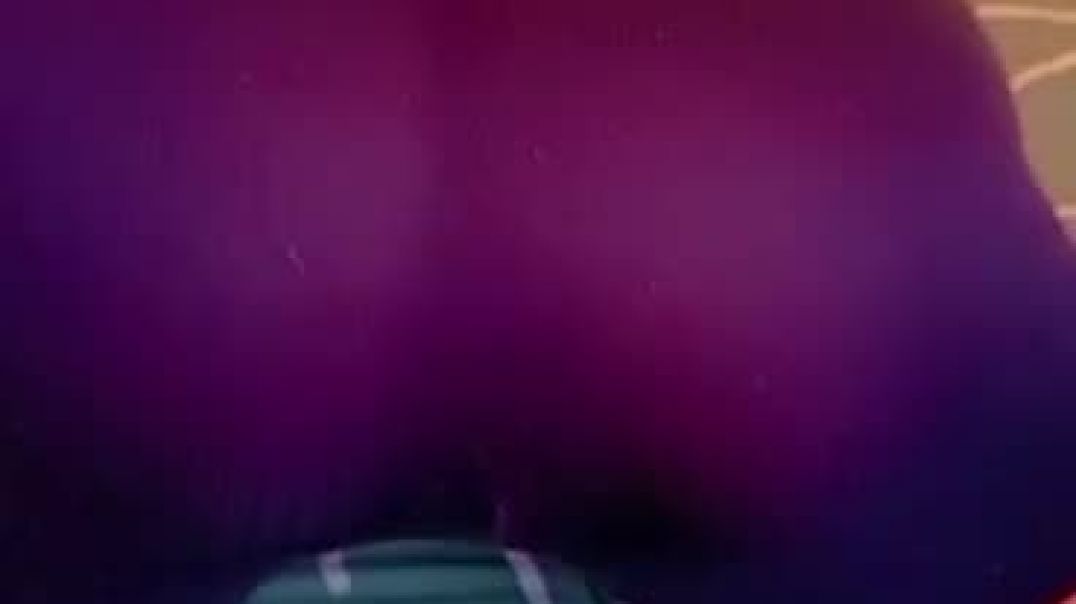 ⁣Ass twerk