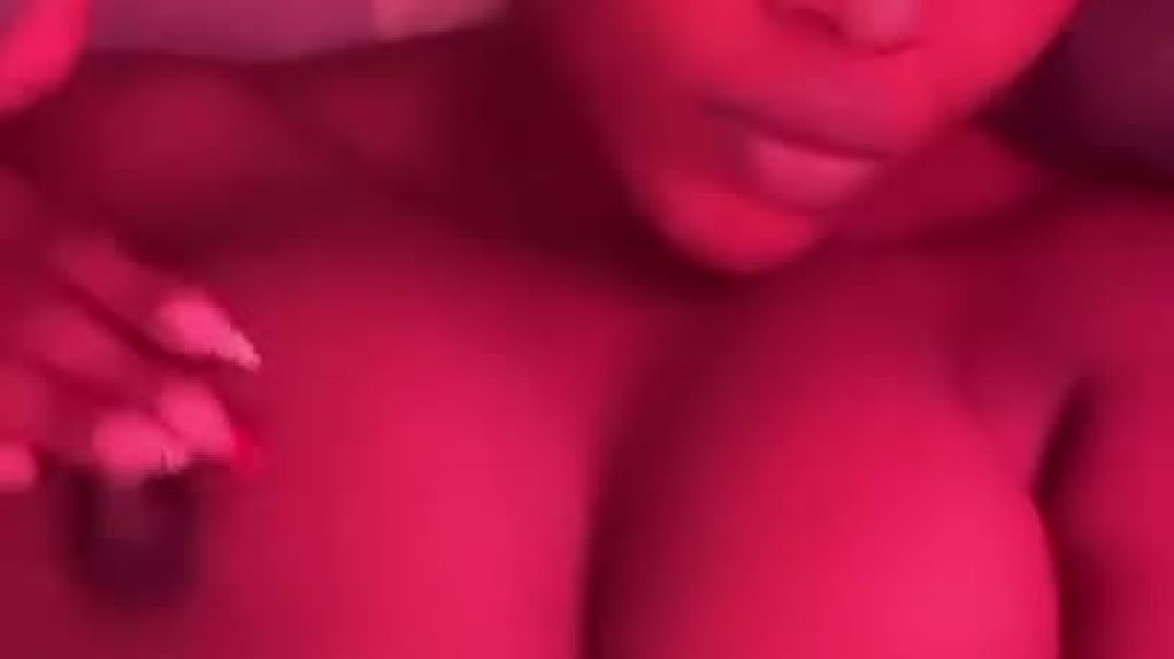 Instagram  Zanele R