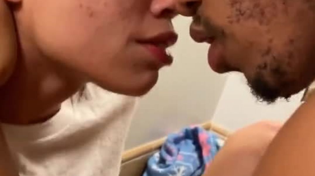 ⁣bathroom-threesome-with-two-sluts