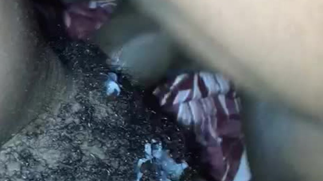 ⁣Cum on hairy pussy